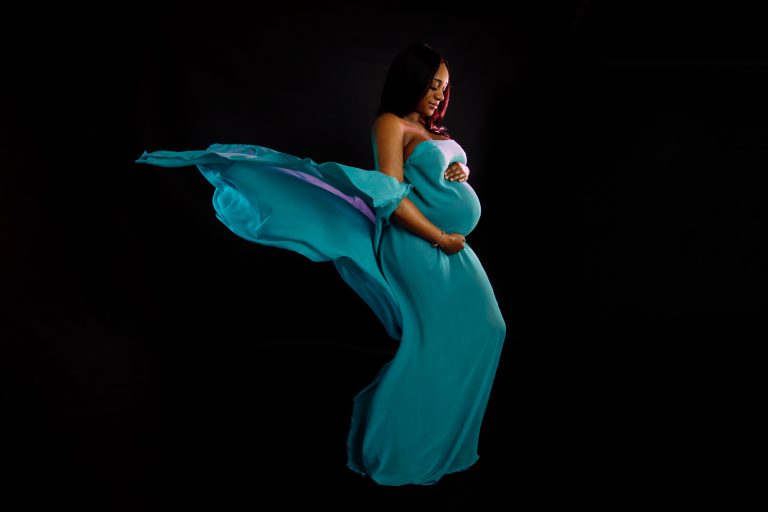 Studio Maternity Shoot: Faran & Chad